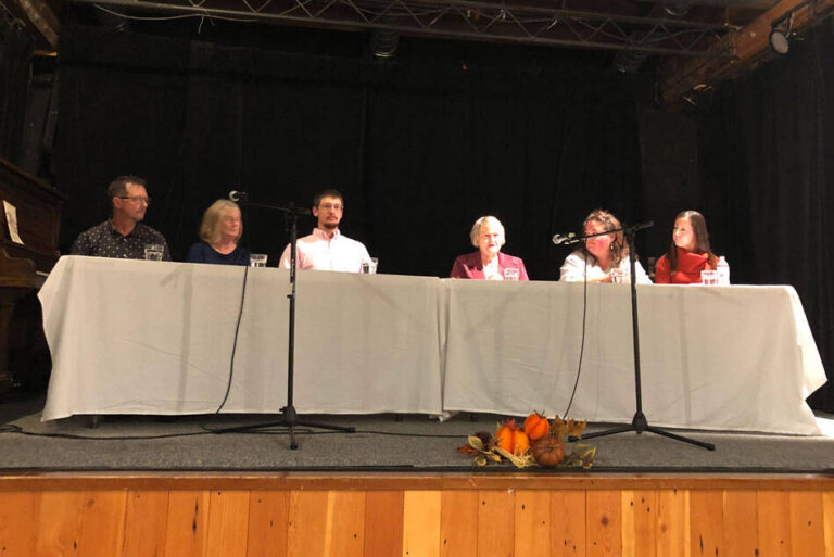 Candidates For Tonasket School Board Introduce Themselves At Forum 